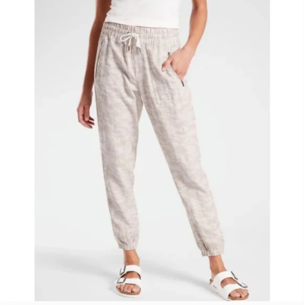 Athleta Cabo Tide Linen Jogger Pants in Ivory Camo size 8